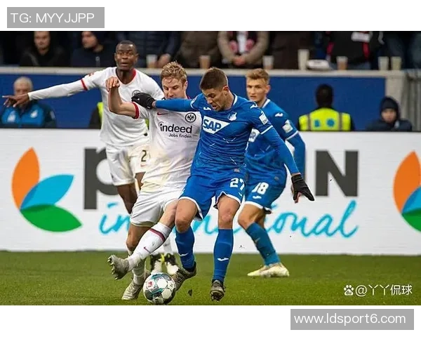 法兰克福正式签约21岁霍芬海姆边锋埃奇古亚布合同有效至2031年6月