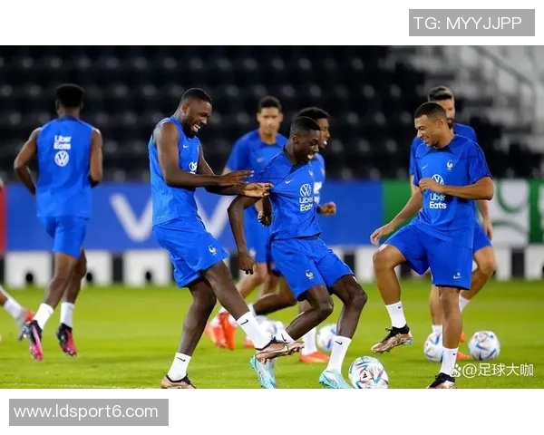 德尚怒斥法国队半场表现太慢亟需提升比赛节奏与活力