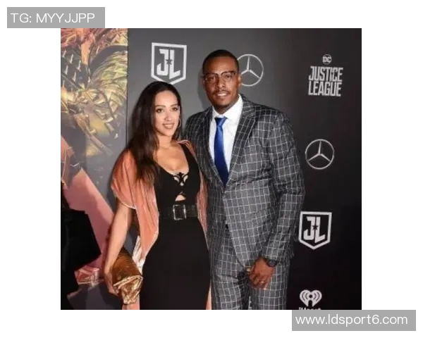 女主持调侃按摩浴缸情趣皮尔斯幽默回应家中无此奢侈品